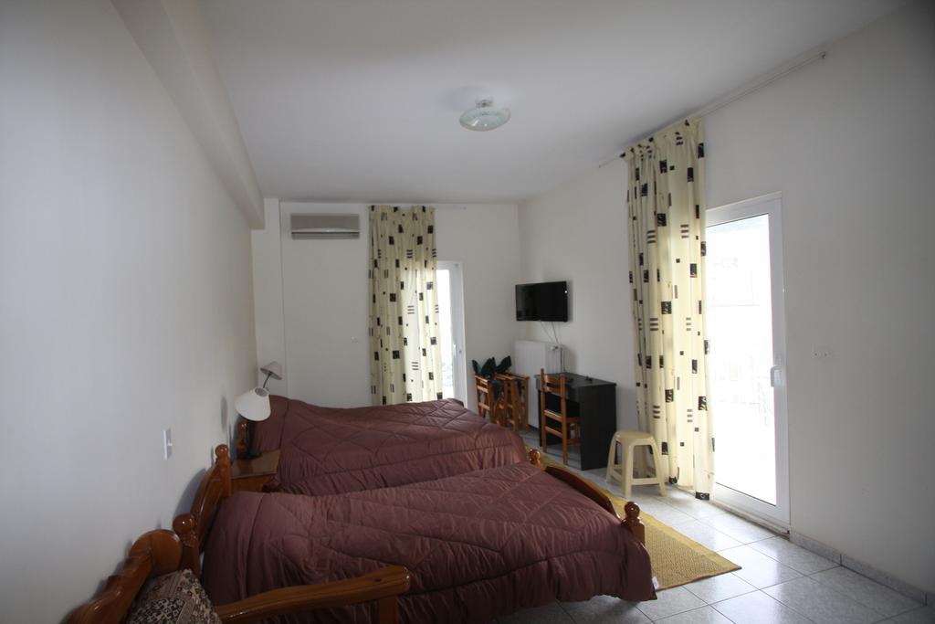 Miloi Rooms And Apartments Exteriör bild